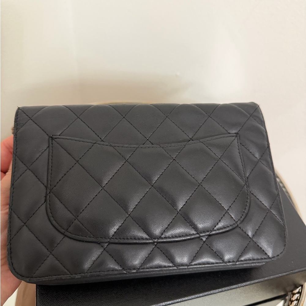CHANEL LAMBSKIN WALLET ON CHAIN - Picture 11 of 16